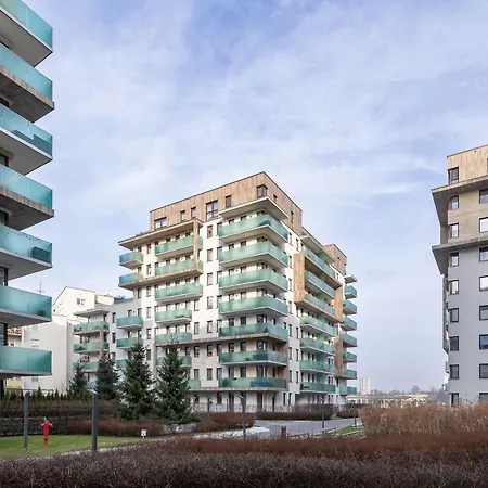 Cosy & Bright With Parking On The Cystersow Street By Renters Apartment