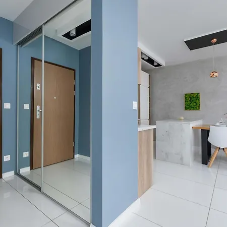 Cosy & Bright With Parking On The Cystersow Street By Renters Krakow